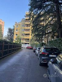 Box / Garage di 27 m² a Milano