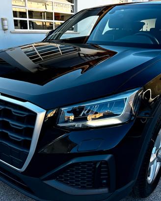 Audi Q2 30 TFSI Business 2021