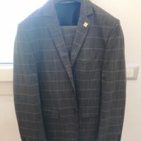 Vestito, giacca e pantalone 