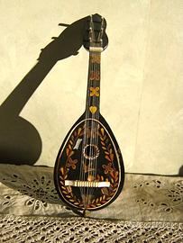 Carillon a forma di mandolino