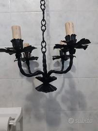 Lampadario in ferro battuto a 4 braccia