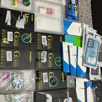 ACCESSORI X TELEFONI TABLET  DI CIRCA 40 PEZZI