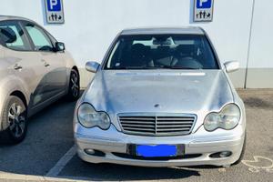 Mercedes c 220 w203