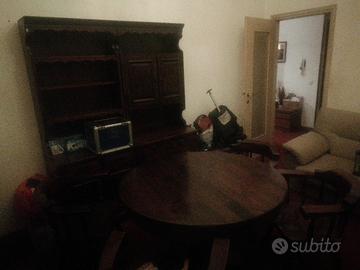 mobilia per salone di  legno in Arte Povera 