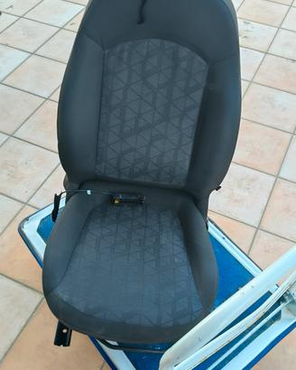 sedile Opel corsa 2019