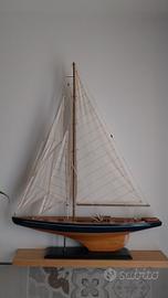 modellino in legno statico  barca a vela