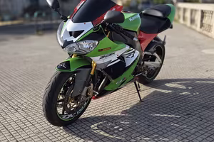 Kawasaki ZX10R NINJA 1000 del 2004 con 20.000 km
