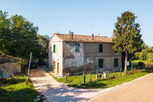 5 LOCALI A FORLÌ