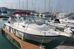 Barca Boston Conquest 23 Suzuki 300cv 2025