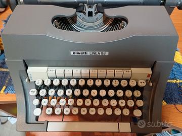 Macchina da scrivere Olivetti