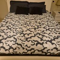 letto matrimoniale con cassettone