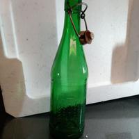 Bottiglia  tedesca alta e vintage