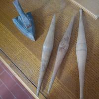 una lastra e tre fusi