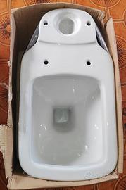 Wc con cassetta esterna