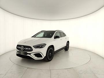 MERCEDES-BENZ GLA 180
