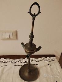 antica lampada ad olio