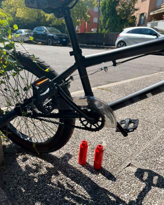 Bmx e poggia piedi