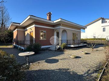 VILLA SINGOLA A IVREA
