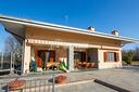 villa-indipendente-con-6500mq-di-terreno-e-scuderi