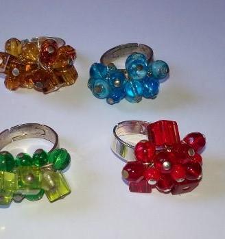 Anello con perle di murano