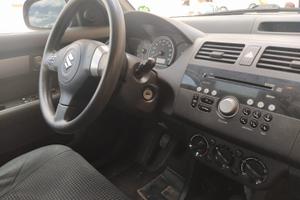 SUZUKI Swift (2005-2010)
