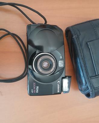 macchina fotografica vintage Canon  con custodia