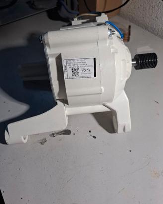 Motore lavatrice Whirlpool 