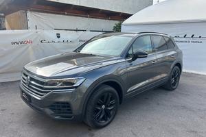 VOLKSWAGEN Touareg 3.0 TDI Advanced