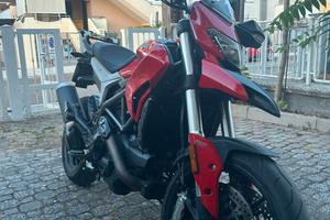 Ducati Hyperstrada 939