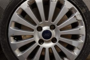 Cerchi in lega Ford