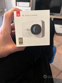 YI 4K Action Camera + accessori