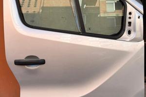 PORTA ANTERIORE DESTRA RENAULT TRAFIC