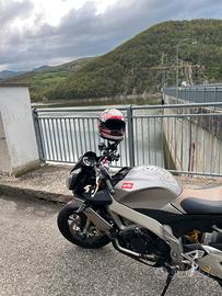 Aprilia Tuono V4R
