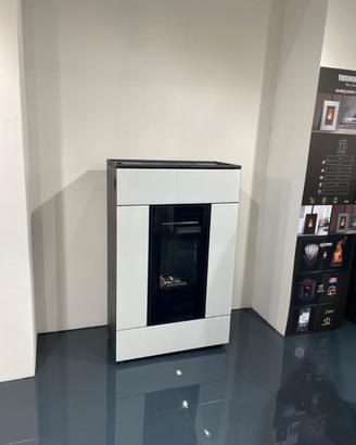 Stufa a pellet SlimQuadro Lumia 10,2kW 5 stelle