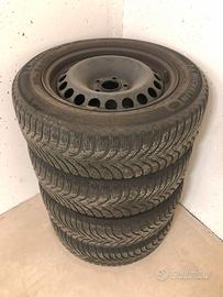 4 cerchi e 4 pneumatici inverno Michelin 185/60R15