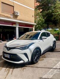 Toyota C-HR 1.8 HYBRID E-CVT LOUNGE