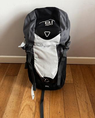 Zaino da trekking 25L