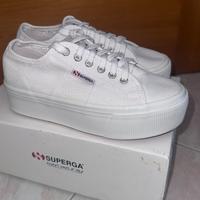 SCARPE SUPERGA