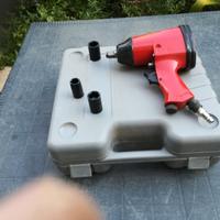 Pistola pneumatica, avvitatore.