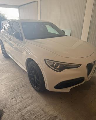 Alfa Romeo Stelvio 2.2 210 Q4