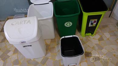 Contenitori in plastica per rifiuti