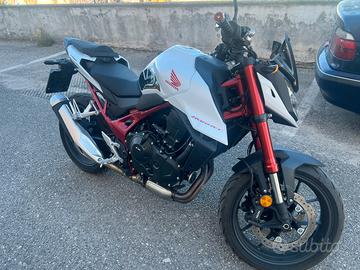 Honda hornet 750 2023 3800km