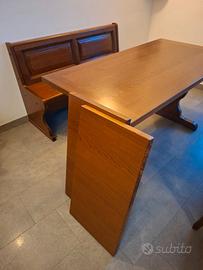 Tavolo e cassapanca in legno di castagno