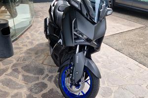 yamaha xmax 300  