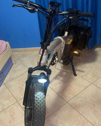 Bicicletta elettrica icon X5