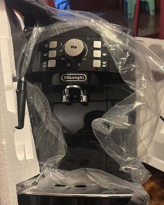 Macchina da caffè de longhi nuova mai usata