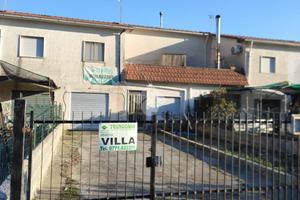 VILLA A SCHIERA A SANTI COSMA E DAMIANO