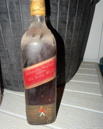 Johnnie walker label old scotch whisky