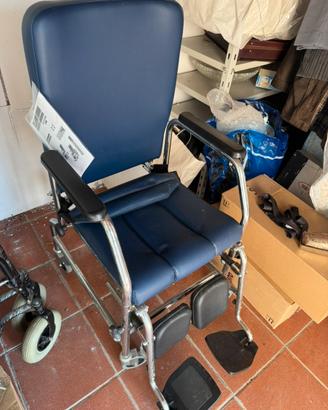 NUOVA Sedia a rotelle da trasporto