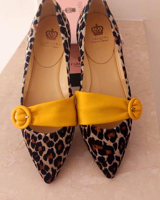 Scarpe basse animalier con dettaglio